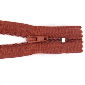 RT-0 cipzár, 18 cm  -középbarna  -855