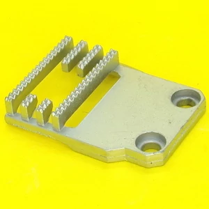 Pfaff Hobby 4240,  Singer Ideal 1012,  Yamata, anyagtovábbító fog  - 403129 0