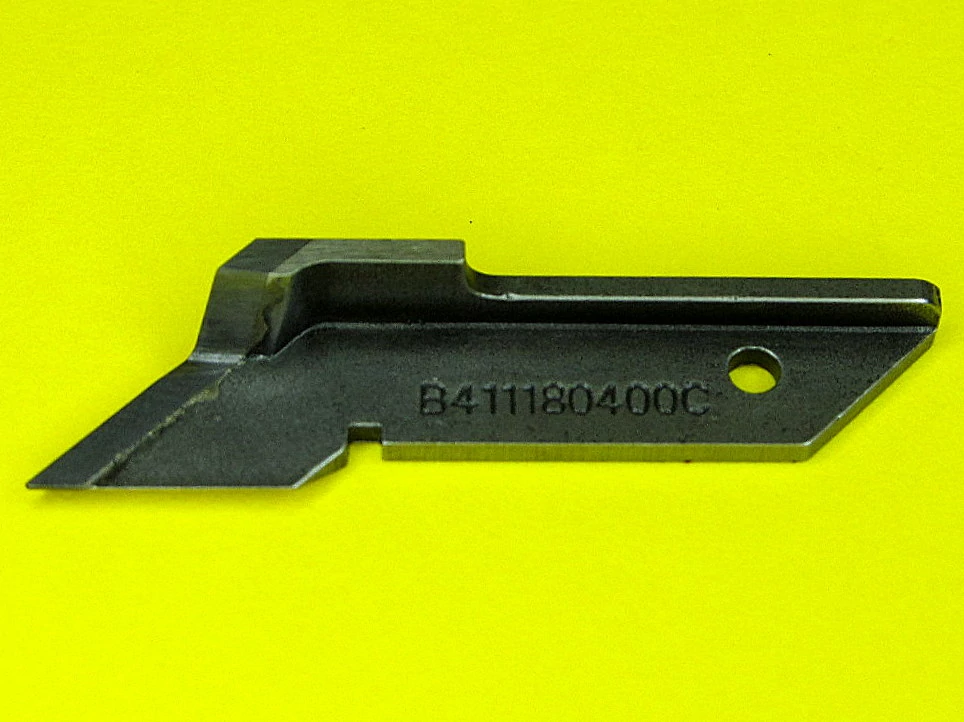 Felső kés,  Juki lockgéphez  - B4111-804-000