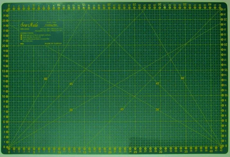 Donwei 45 x 30 cm vágólap - DW-12123 zöld