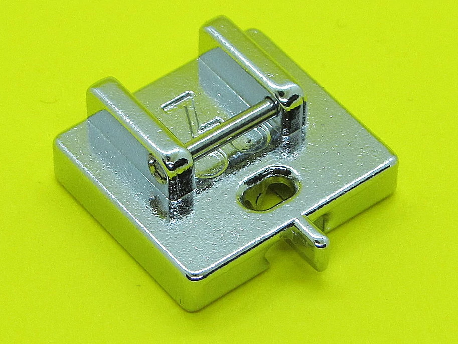 Elna rejtett cipzárvarró talp, pattintós, 9 mm - 202156004