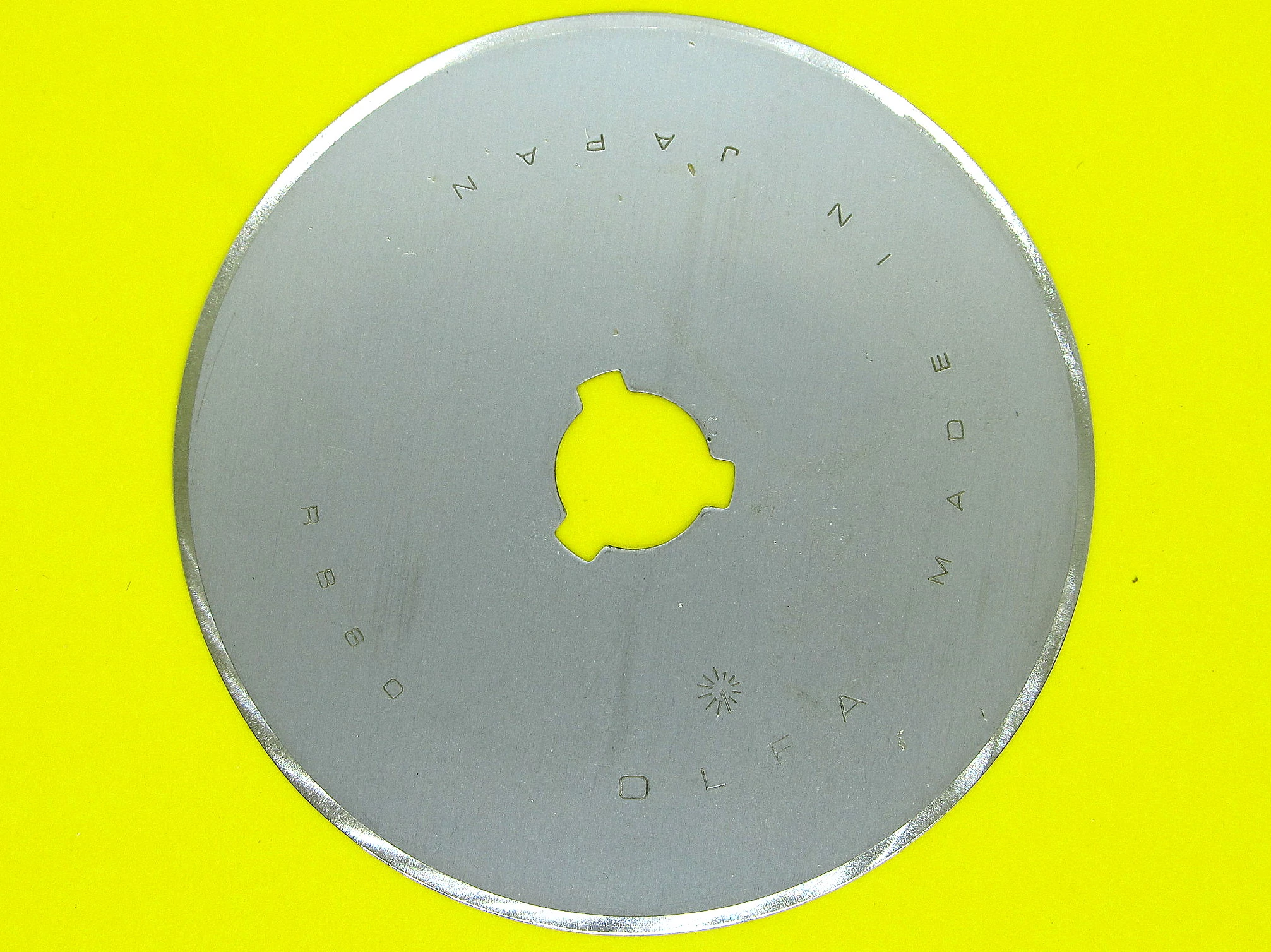 Olfa   60 mm egyenes pótpenge  - RB-60-1