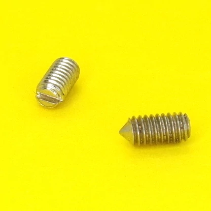 Singer 14SH754 lockgéphez tűrögzítő csavar - 416320701